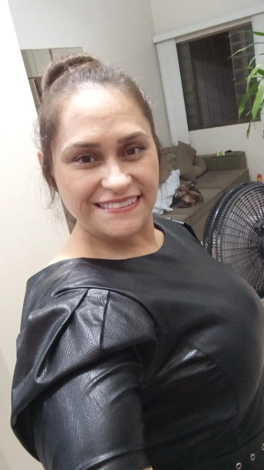 Marilis Chagas, de 43 anos, é proprietária da marmitaria Divino Sabor e faz doações de marmitas todos os dias a quem precisa. Foto: Arquivo