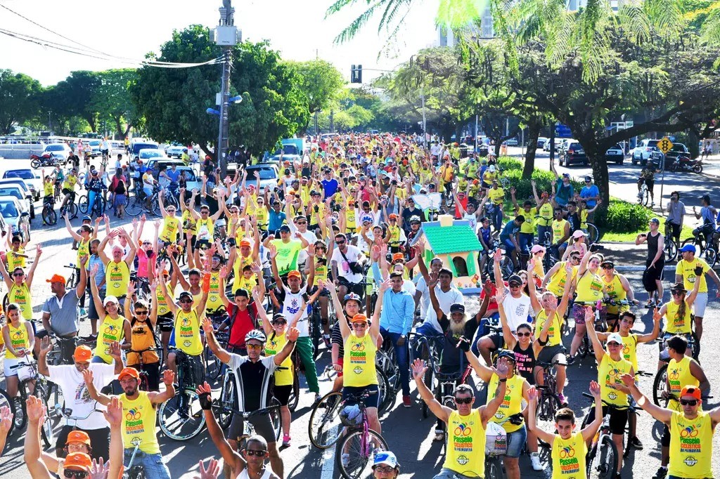 Passeio Ciclístico da Maringá FM em 2019, na promoção de saúde e bem-estar (ODS 3) | Foto: Arquivo/GMC