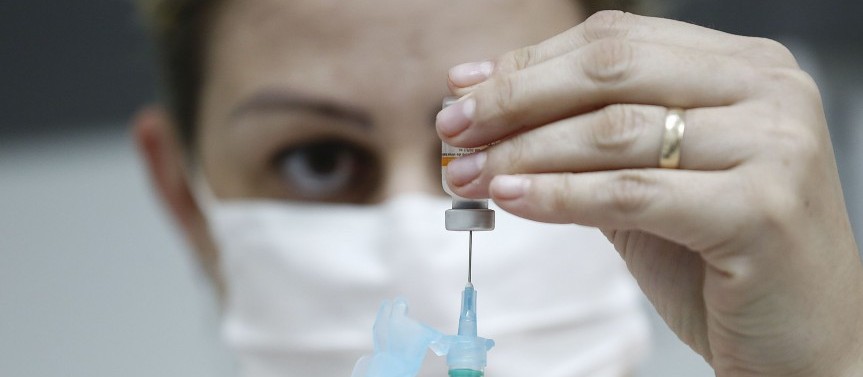Saúde amplia temporariamente a faixa etária para vacinação contra HPV