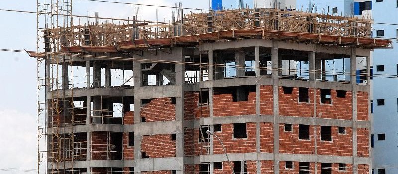 Crise no setor da construção civil está se prolongando