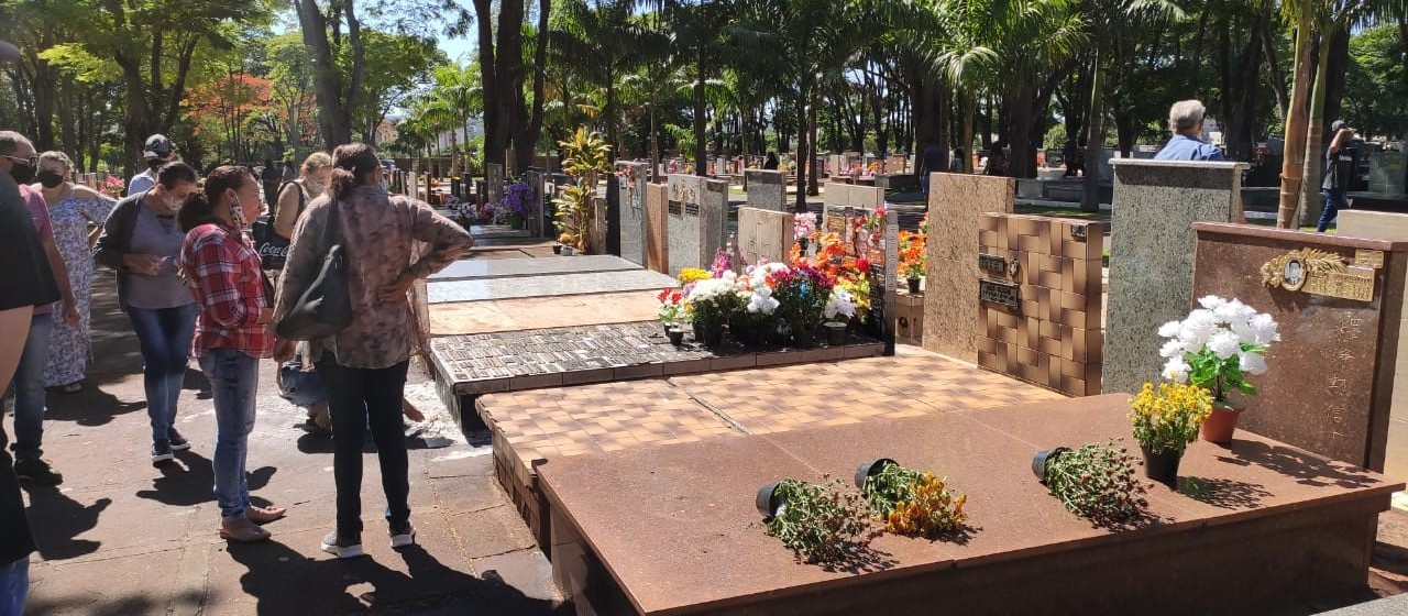 Dia de Finados é o dia da saudade em Maringá