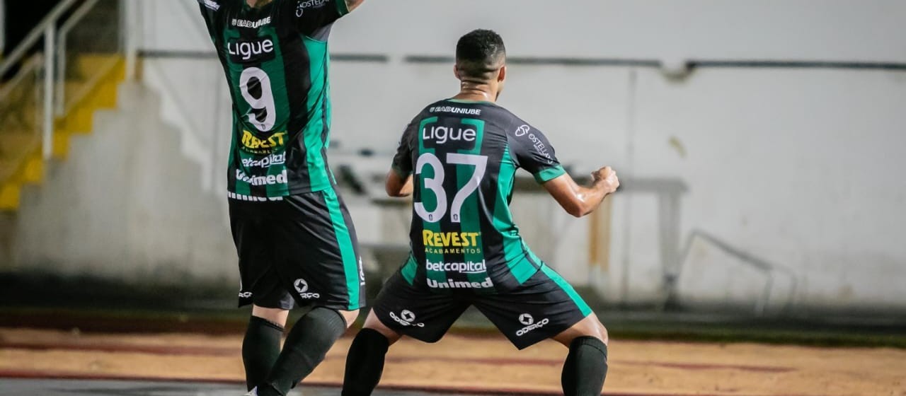 Maringá vence Sampaio Corrêa com gol aos 54 minutos do segundo tempo