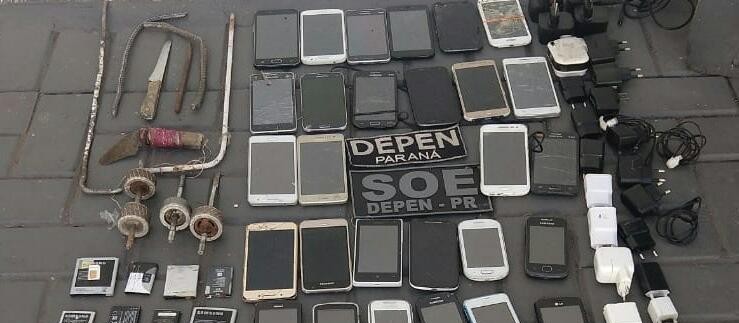 SOE apreende 35 celulares em cadeia pública