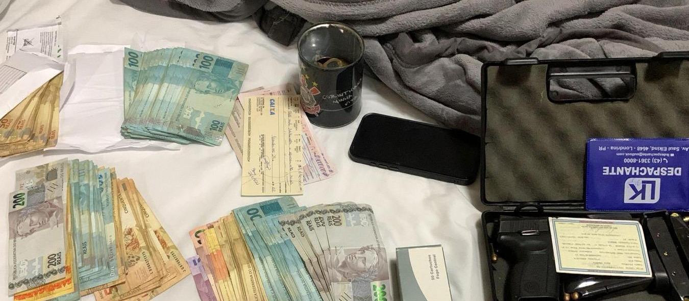 Polícia cumpre mandados contra suspeitos de roubo de US$ 210 mil em Londrina