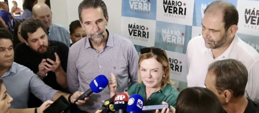 Em Maringá, Gleisi Hoffmann lança nomes do PT, fala sobre IR e comenta situação no Congresso