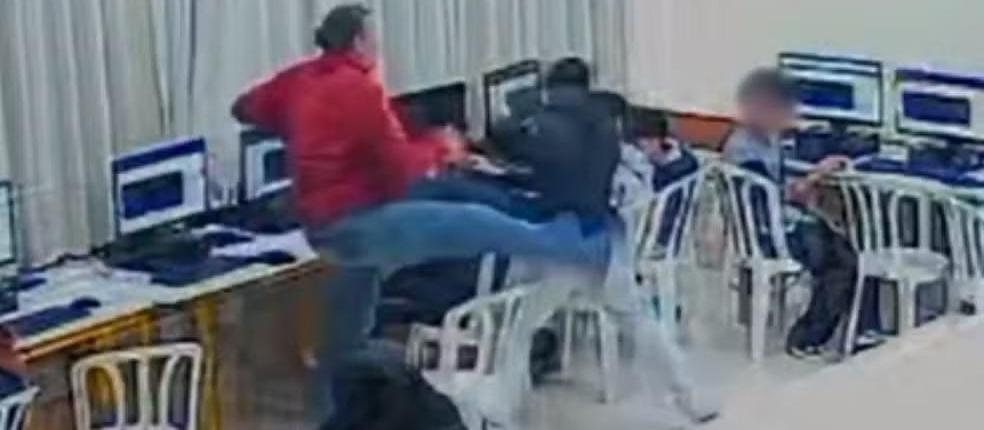 Câmera registra agressão de professor a aluno em Ponta Grossa