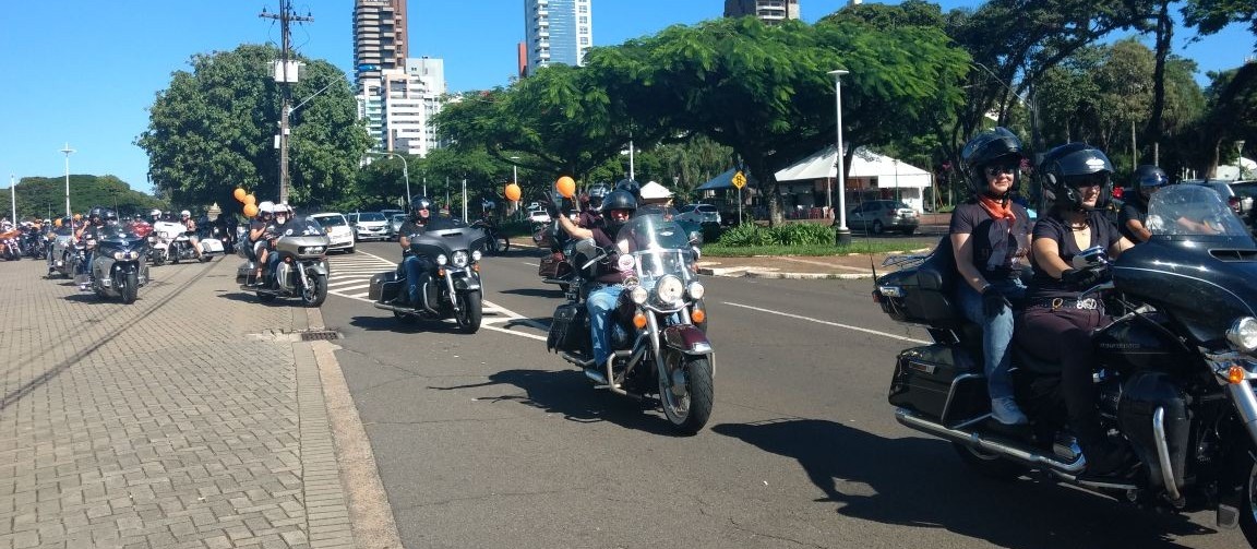 Amor pela motocicleta reúne 600 pessoas em Maringá