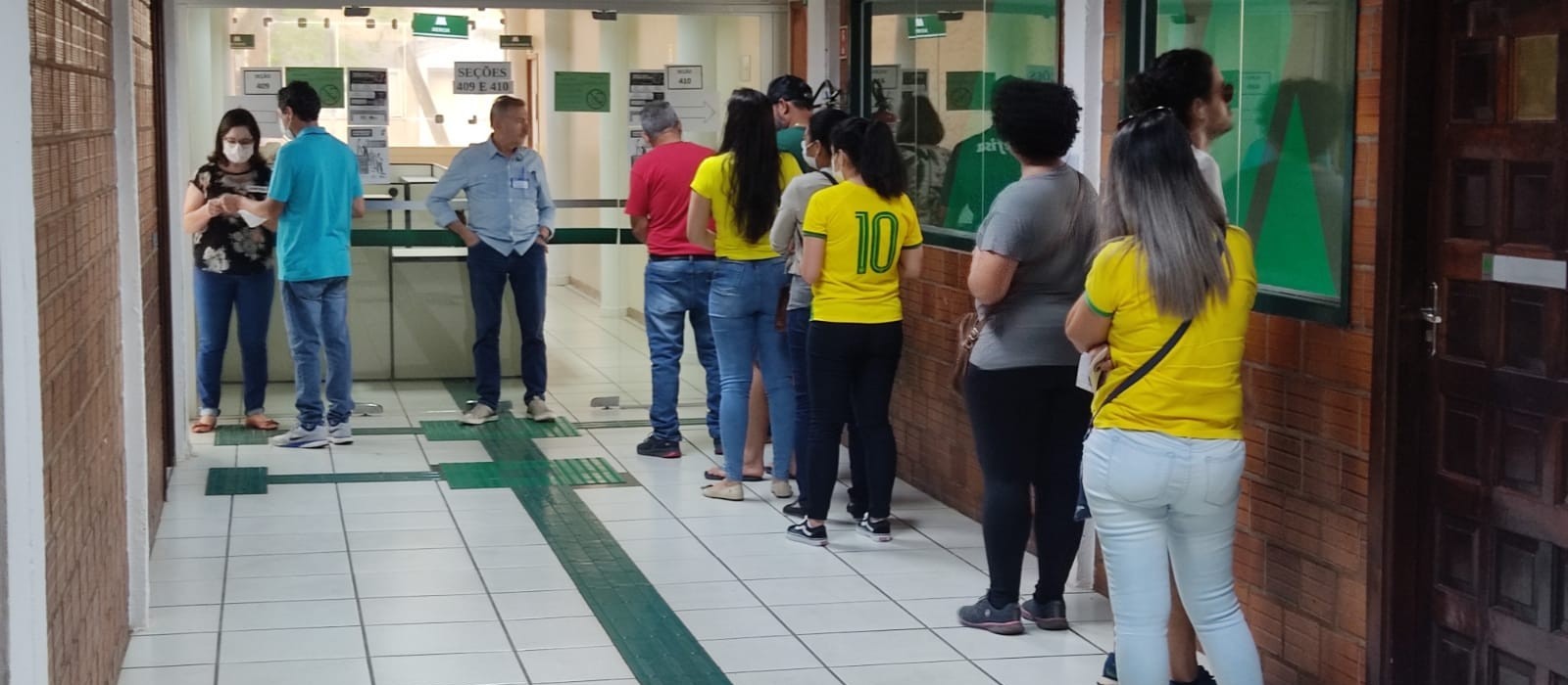 Maringá tem dois locais para votar em trânsito