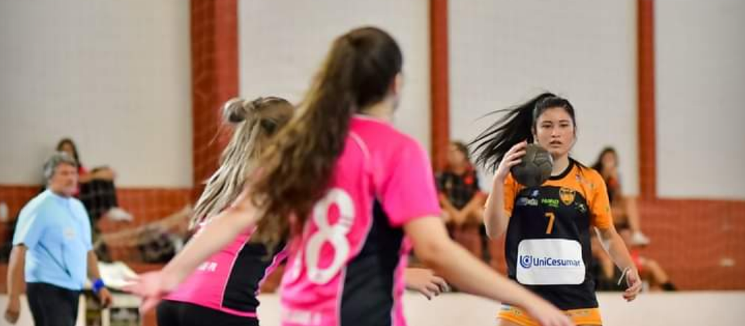 Handebol juvenil feminino sarandiense segue invicto no Campeonato Paranaense