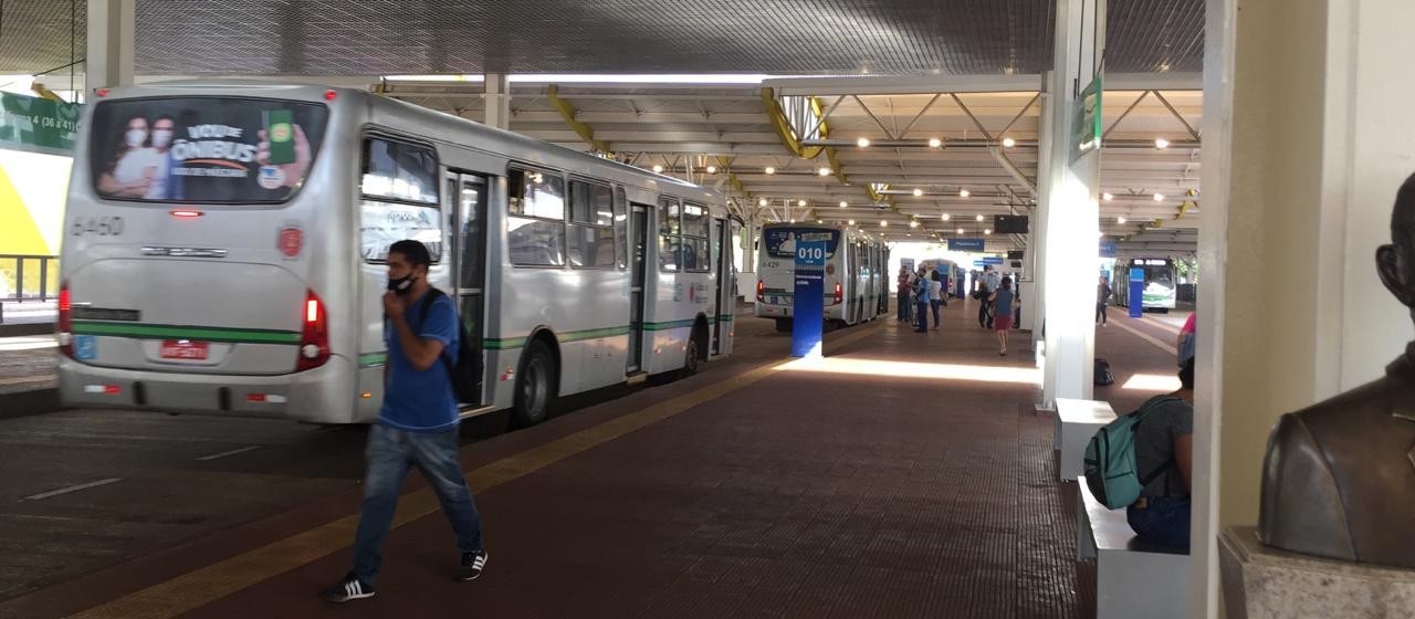 Greve do transporte coletivo de Maringá entra no 5º dia