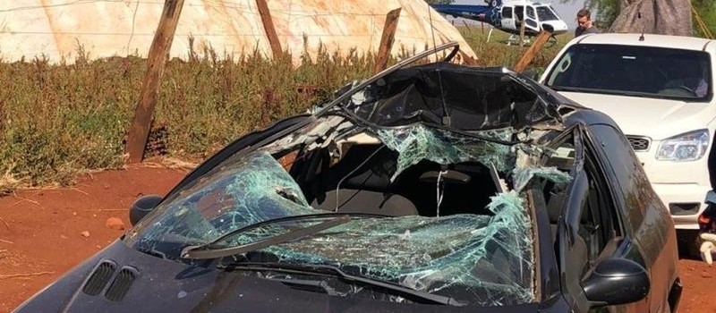 Motorista de carro fica em estado grave após colidir com máquina agrícola na região