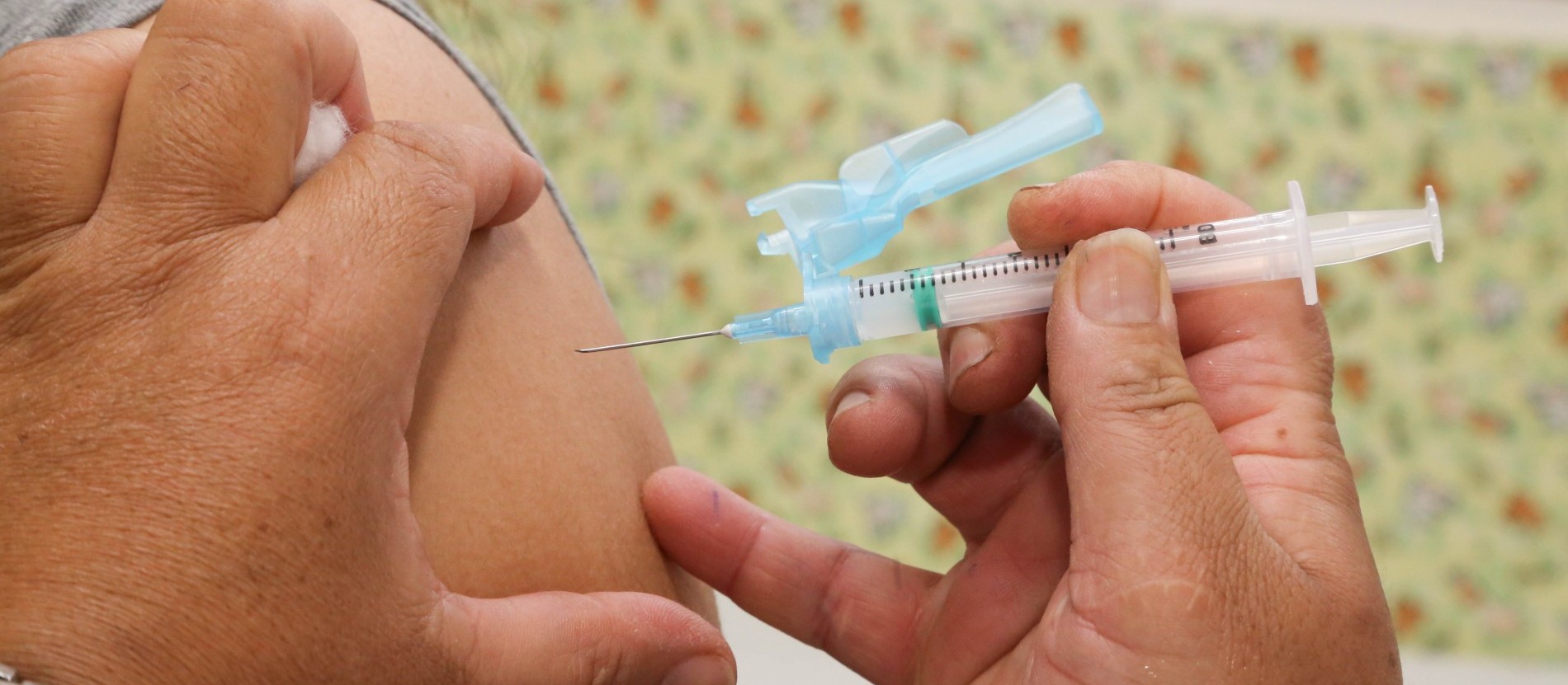 1º fase da vacinação contra gripe vai imunizar profissionais da saúde