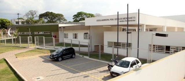 Duas crianças ingerem água sanitária em escola de Maringá