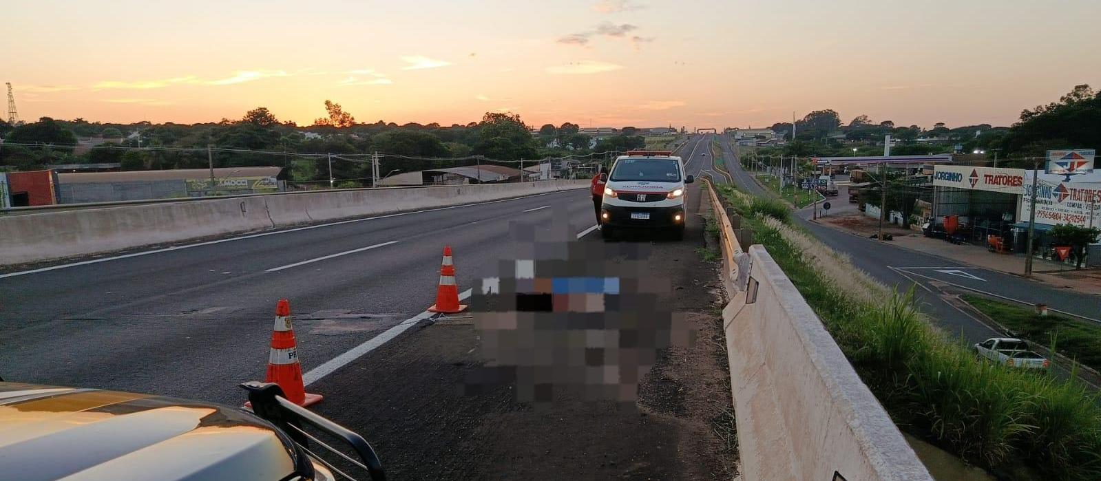 Trabalhador morre atropelado na BR-376, em Paranavaí