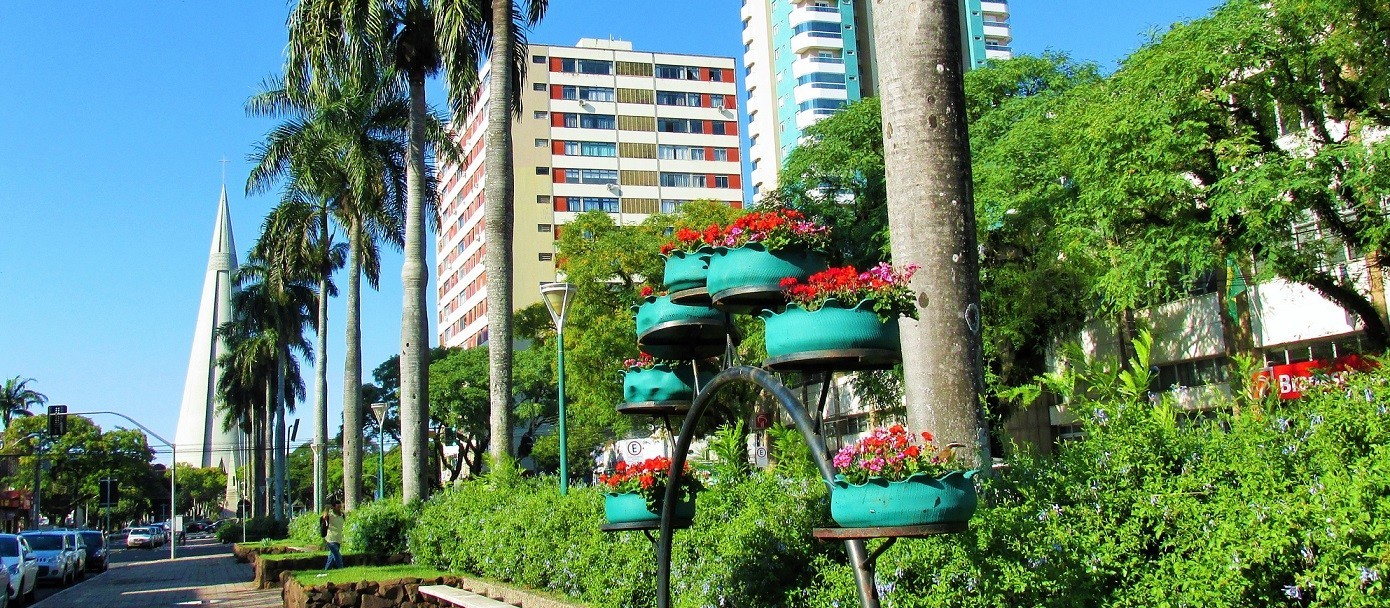 Tempo segue quente e abafado em Maringá nesta terça-feira (12); máxima prevista é de 33º C