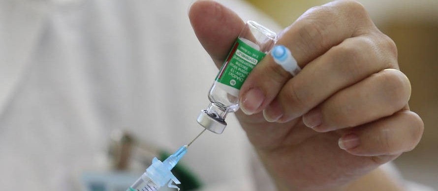 Secretária interina de Saúde assume depois de polêmica sobre vacinação nas empresas