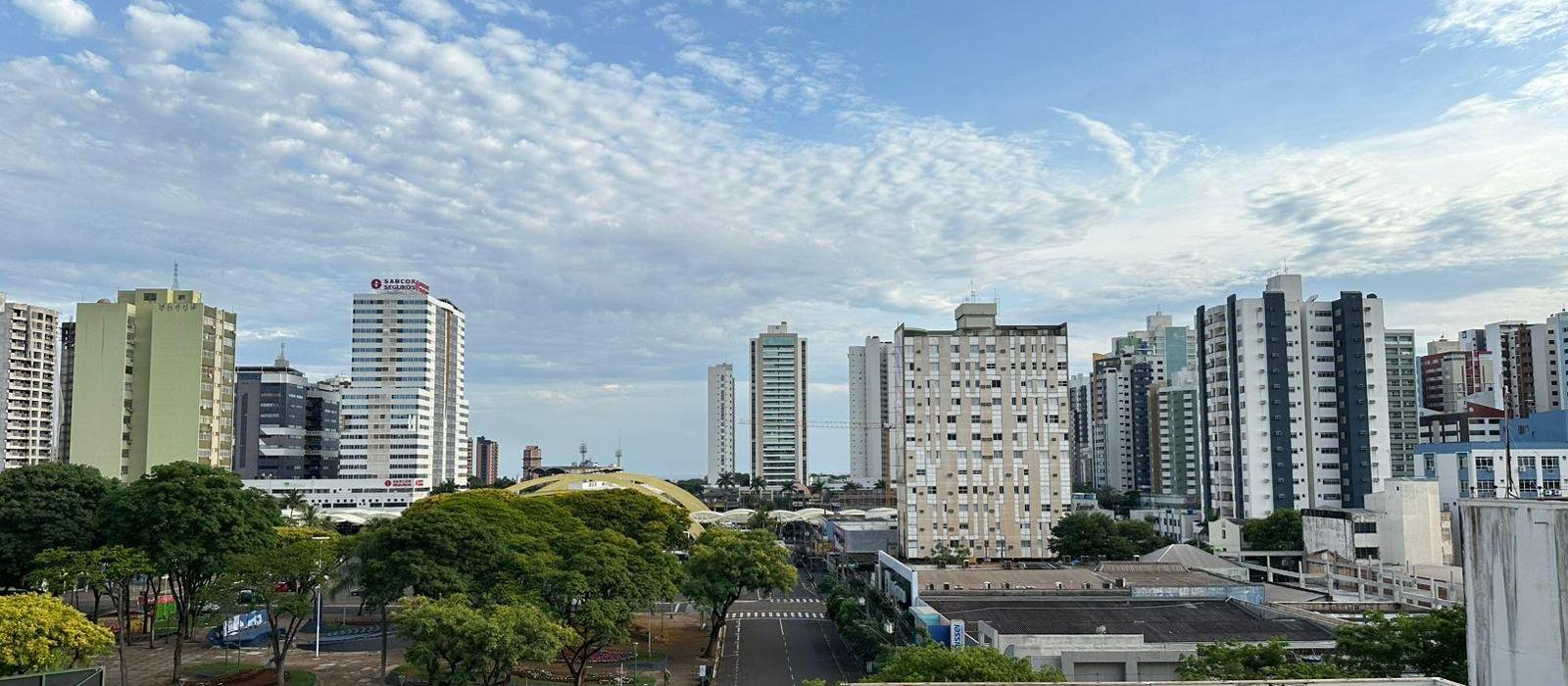 Sexta-feira (17) será quente em Maringá, com máxima de 33° C; temperaturas terão leve queda no fim de semana