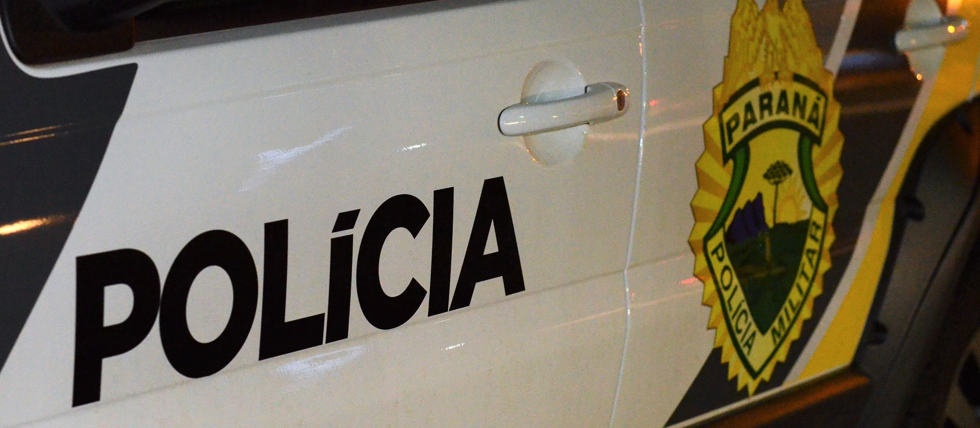 Foragido de cadeia é contido por populares ao correr da polícia