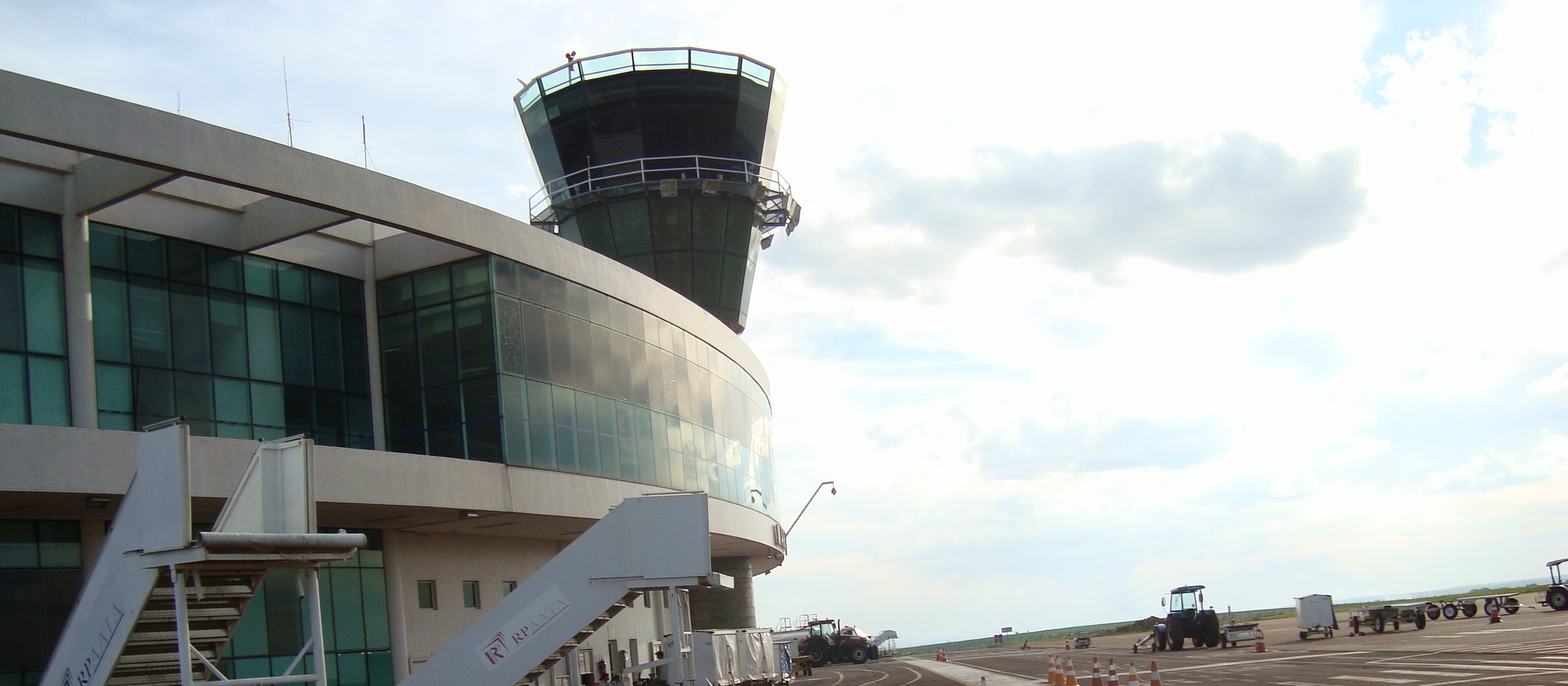 Prefeitura abre licitação para contratar empresa para torre de controle do aeroporto