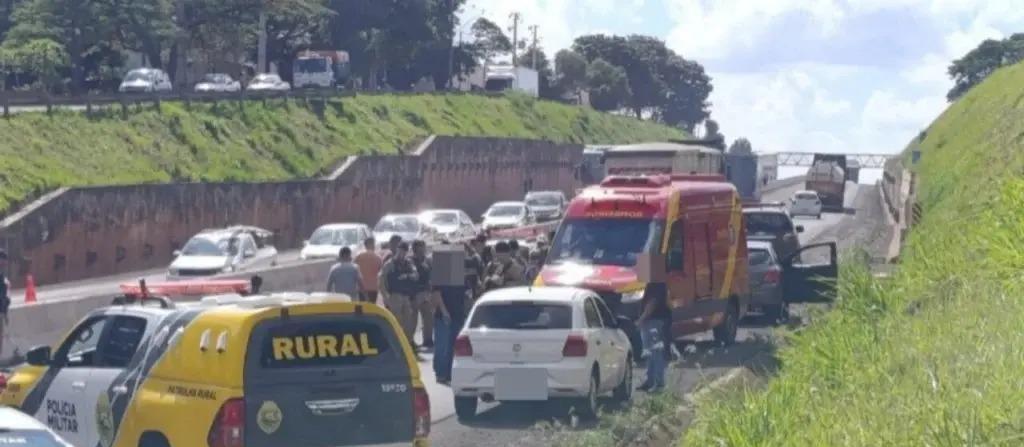 Suspeitos de roubo mortos em confronto com a PM em Maringá são identificados