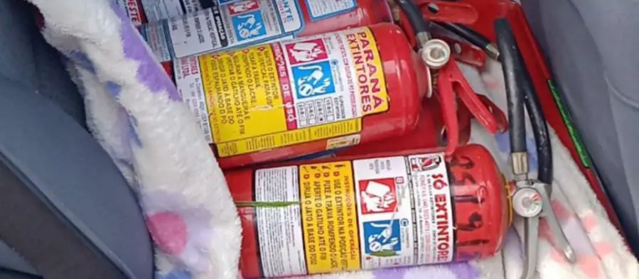 Homem finge ser bombeiro e furta extintores de hospital da região