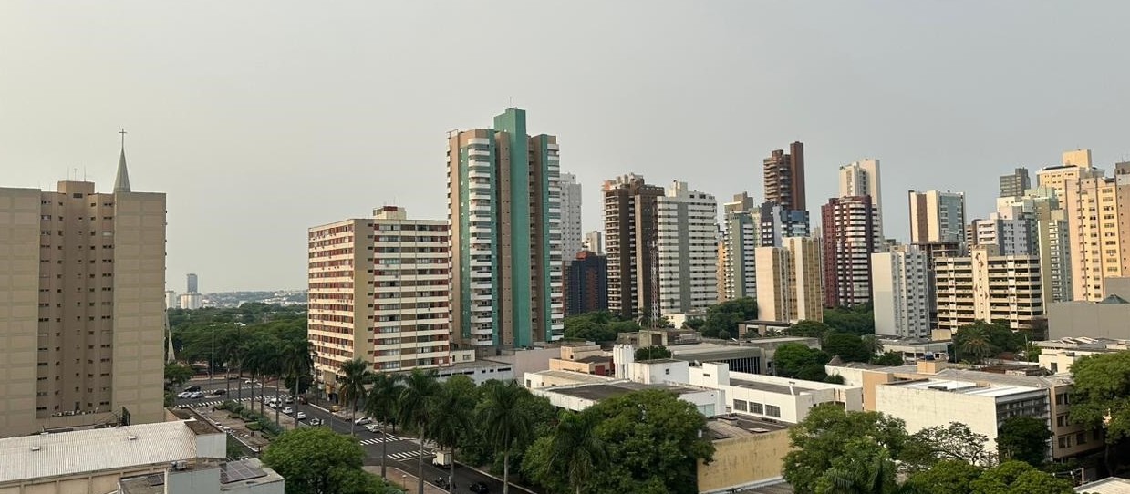 Calor segue intenso em Maringá nesta sexta-feira (17)