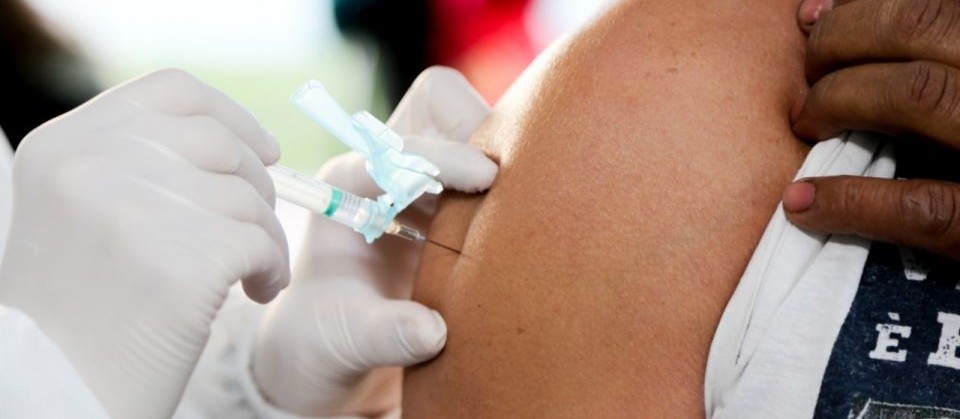 Maringá vacina contra a Covid-19 apenas com a segunda dose neste sábado (5)
