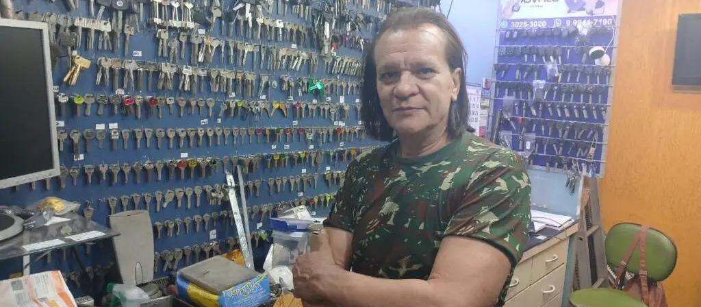 Chaveiro de Maringá trabalha no mesmo local há quase 40 anos