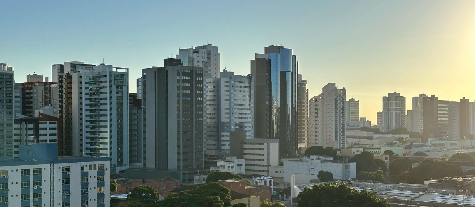 Sem chuva prevista, Maringá terá sol e calor nesta segunda-feira (22)