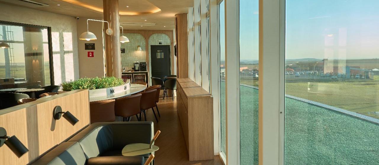 Aeroporto de Maringá ganha sala VIP; investimento de mais de R$ 5 mi