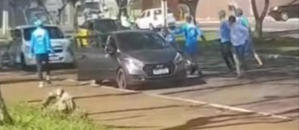 Briga entre torcedores termina em atropelamento em Londrina