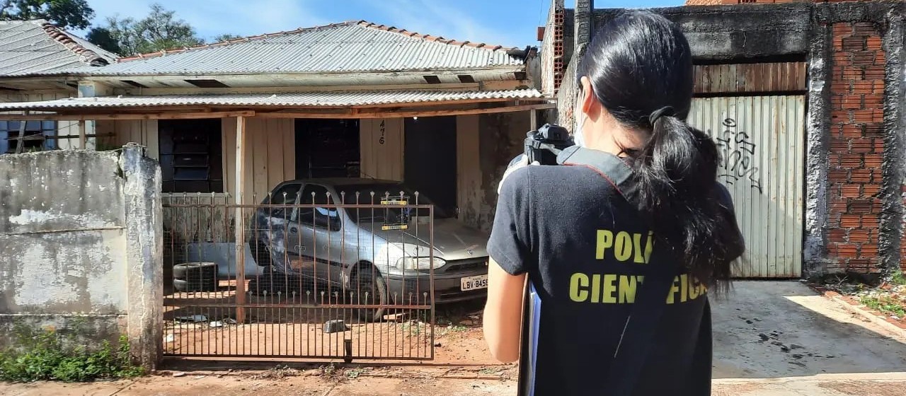 Homem é encontrado morto dentro de casa em Maringá; polícia acredita em homicídio