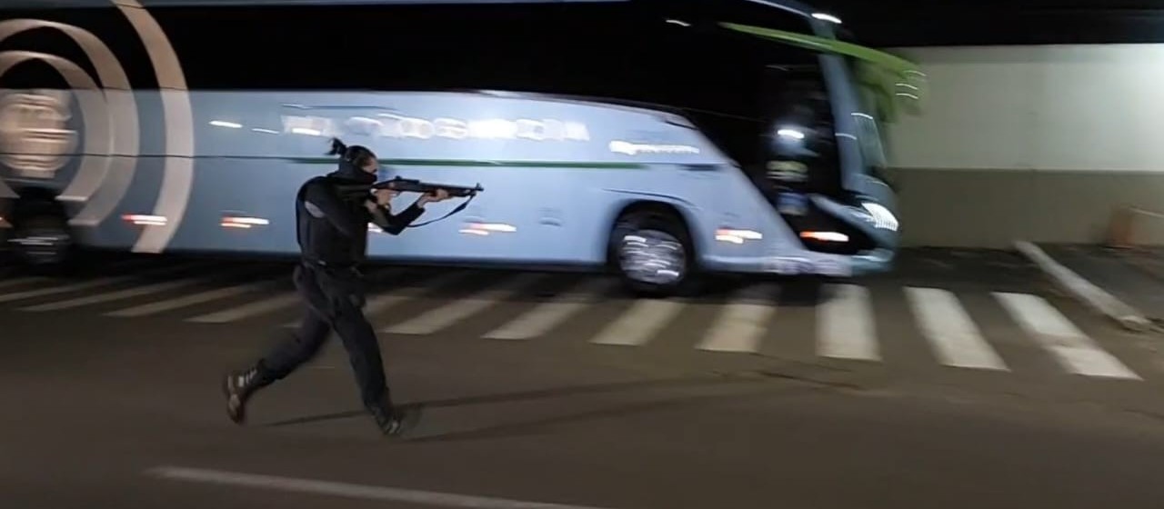 Maringá tem noite de exercício simulado da PM contra crimes violentos