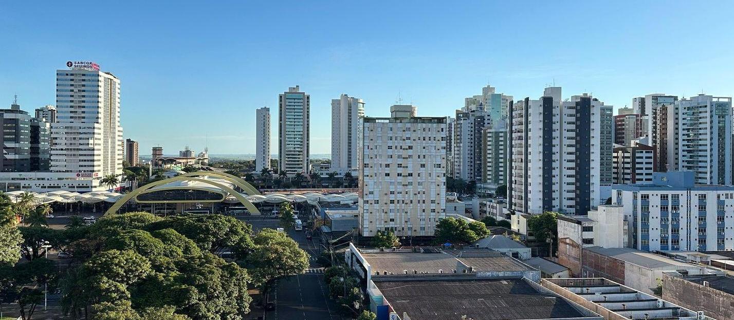 Sexta-feira (9) será quente em Maringá; frente fria chega no fim de semana