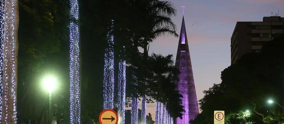 Empresa contratada para iluminação na Maringá Encantada é multada