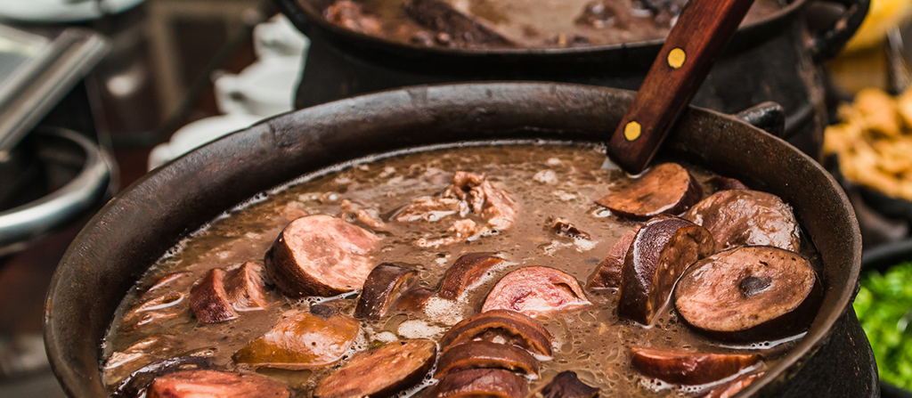 Lar Escola da Criança de Maringá realiza feijoada beneficente
