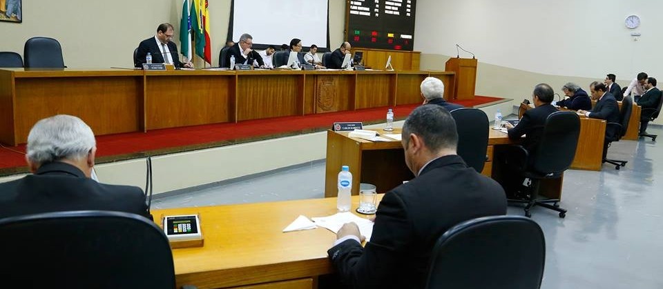 Proposta sugere Câmara de Maringá com 23 vereadores