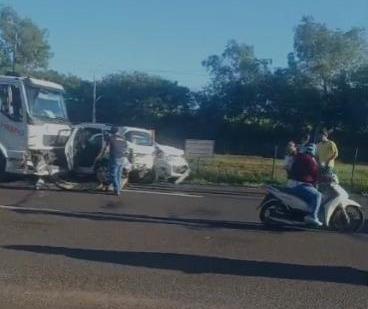 Acidente entre motos provoca engavetamento com seis veículos