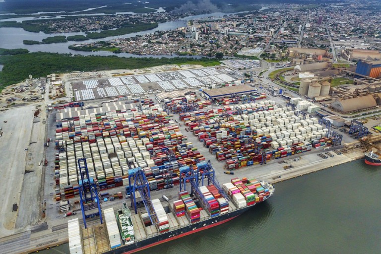 Exportações crescem pelo 2º mês seguido nos portos do Paraná