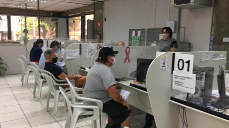 Plantão do IPTU começa com falhas no sistema de informática