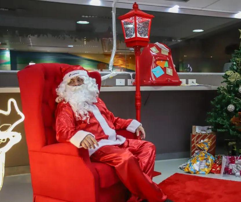 Papai Noel dos Correios já tem mais de 2,1 mil cartinhas inscritas em Maringá e região