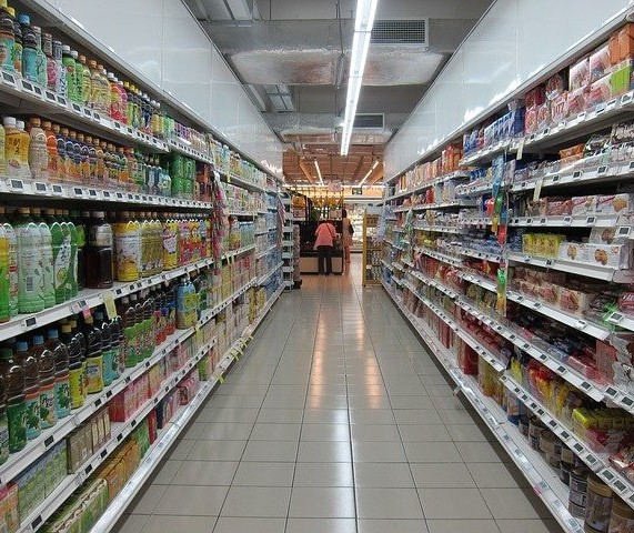 Falso: Supermercado de Maringá não está com surto de Covid-19 