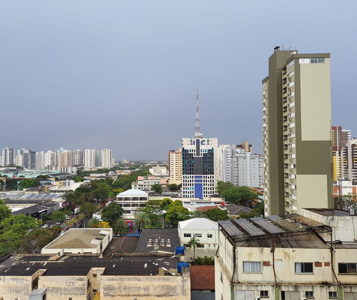 Com clima instável, sexta-feira amanhece chuvosa em Maringá