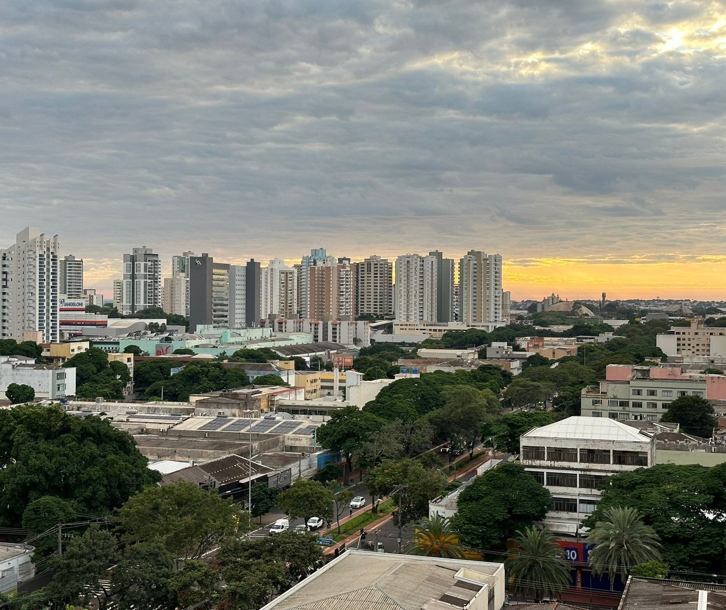 Veja a previsão do tempo para esta quinta-feira (25), em Maringá