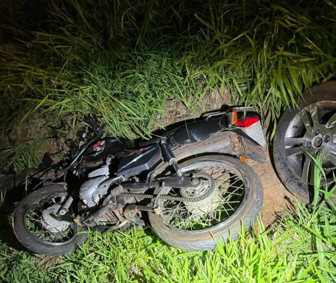 Motociclista de 17 anos, pilotando na contramão, morre em acidente