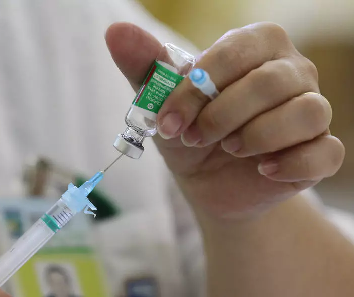 Maringá vai receber mais de 8 mil doses de vacina para público em geral e presos