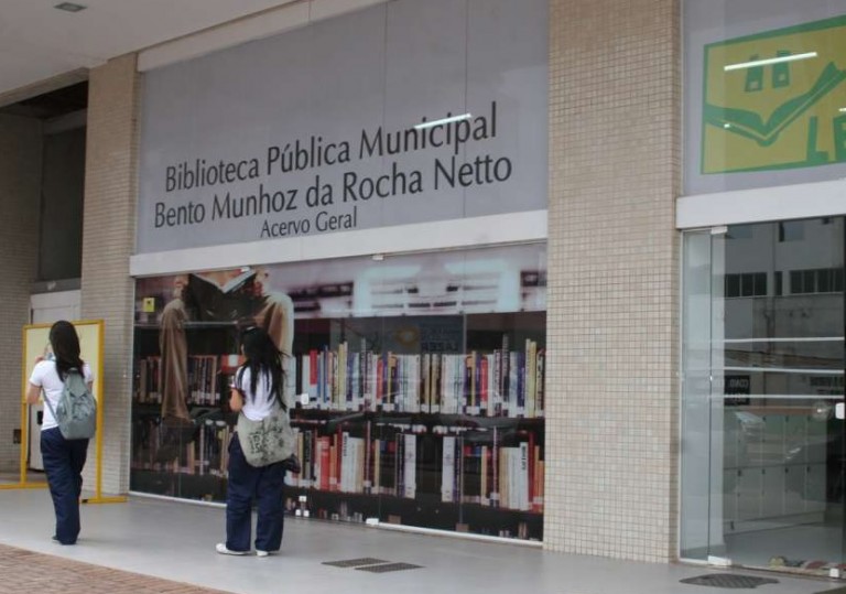 Bibliotecários em Maringá se mobilizam em campanha eleitoral