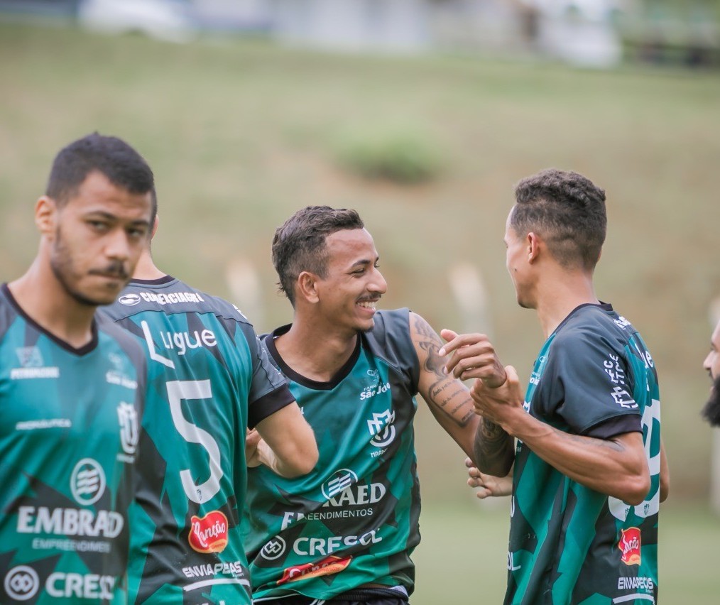Maringá FC anuncia mais dois reforços