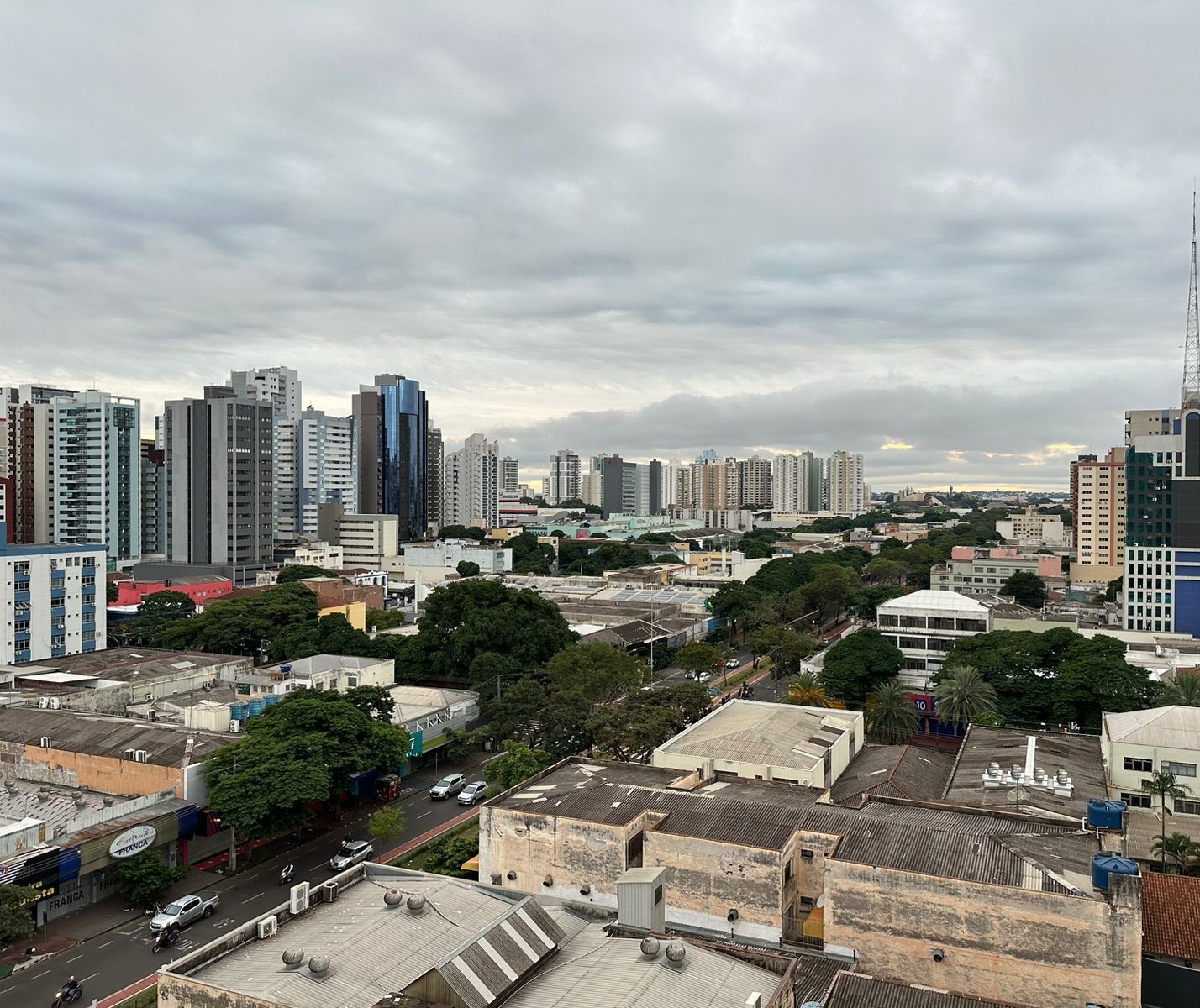 Maringá tem máxima prevista de apenas 22º C nesta terça-feira (14)