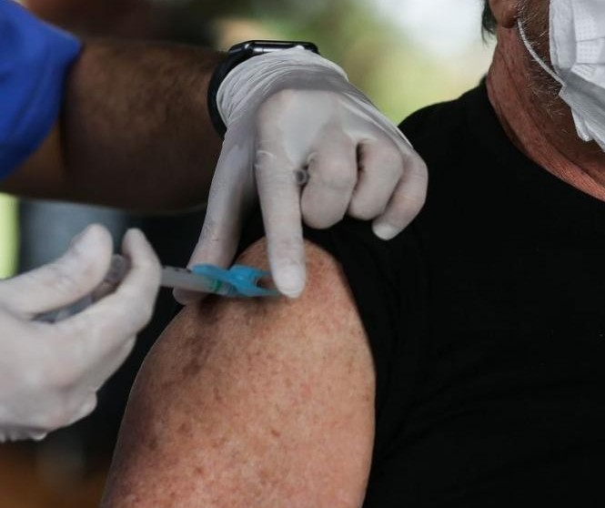 Vacinação para idosos inicia neste sábado (28), em Maringá